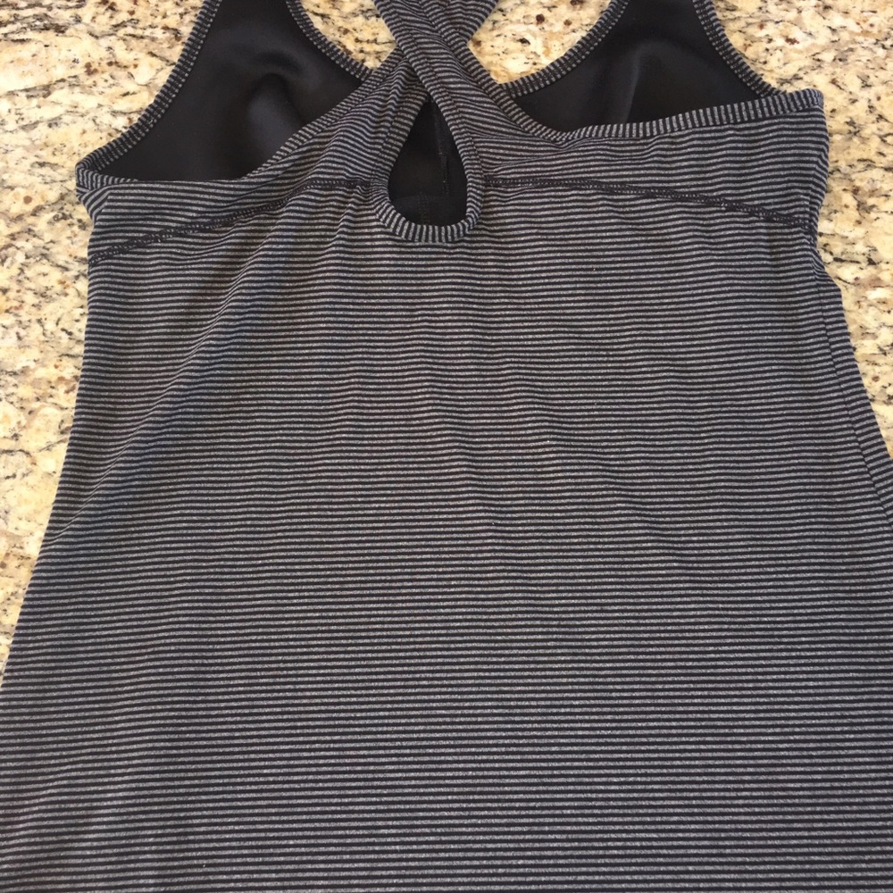 Athletic tank top - Picture 2 of 3